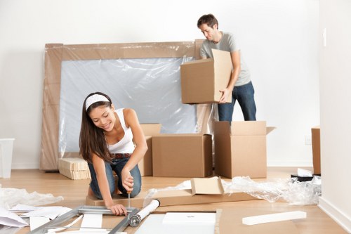 Careful handling of belongings during an Earls Court house move
