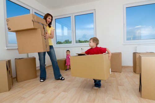 Packing fragile household items for relocation in Earls Court