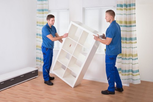 Moving truck service for homes and offices in Earls Court